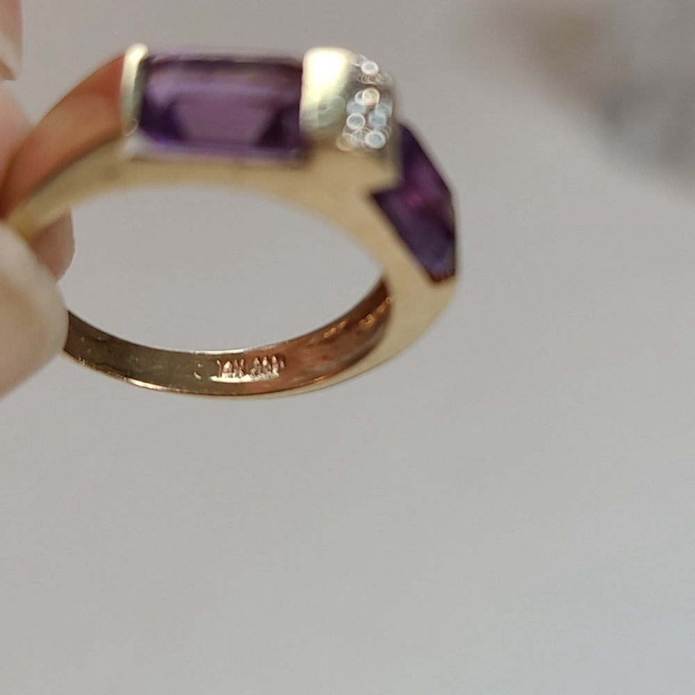 14k yellow gold amethyst and diamond ring. - Picture 3 of 9